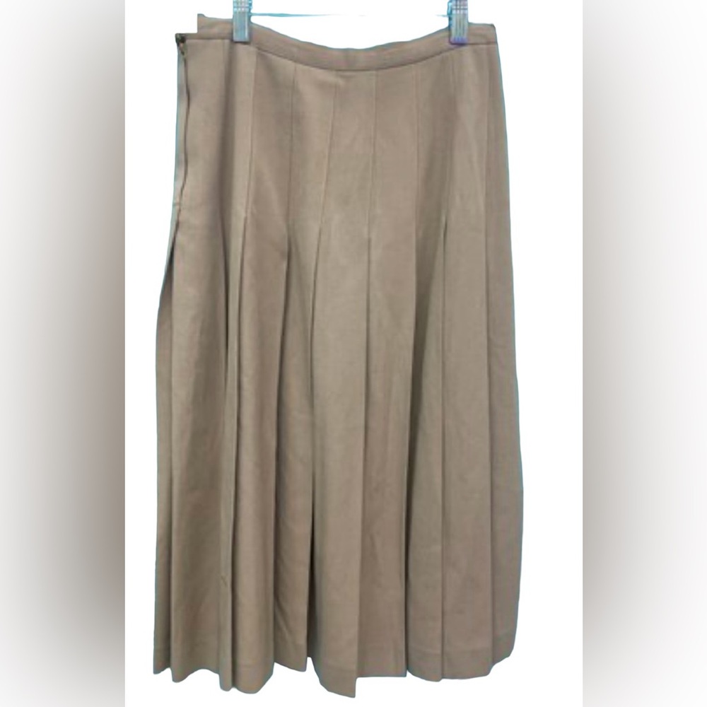 Vintage Front Tan Pleated Midi Skirt Size 10 Needs to be dry cleaned, see pic